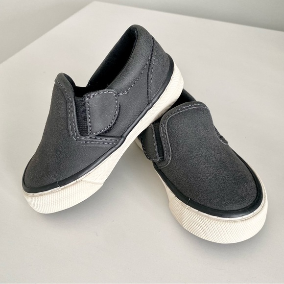 The Children’s Place Grey Leather Slip On Sneakers Size 5 Toddler - Picture 5 of 5